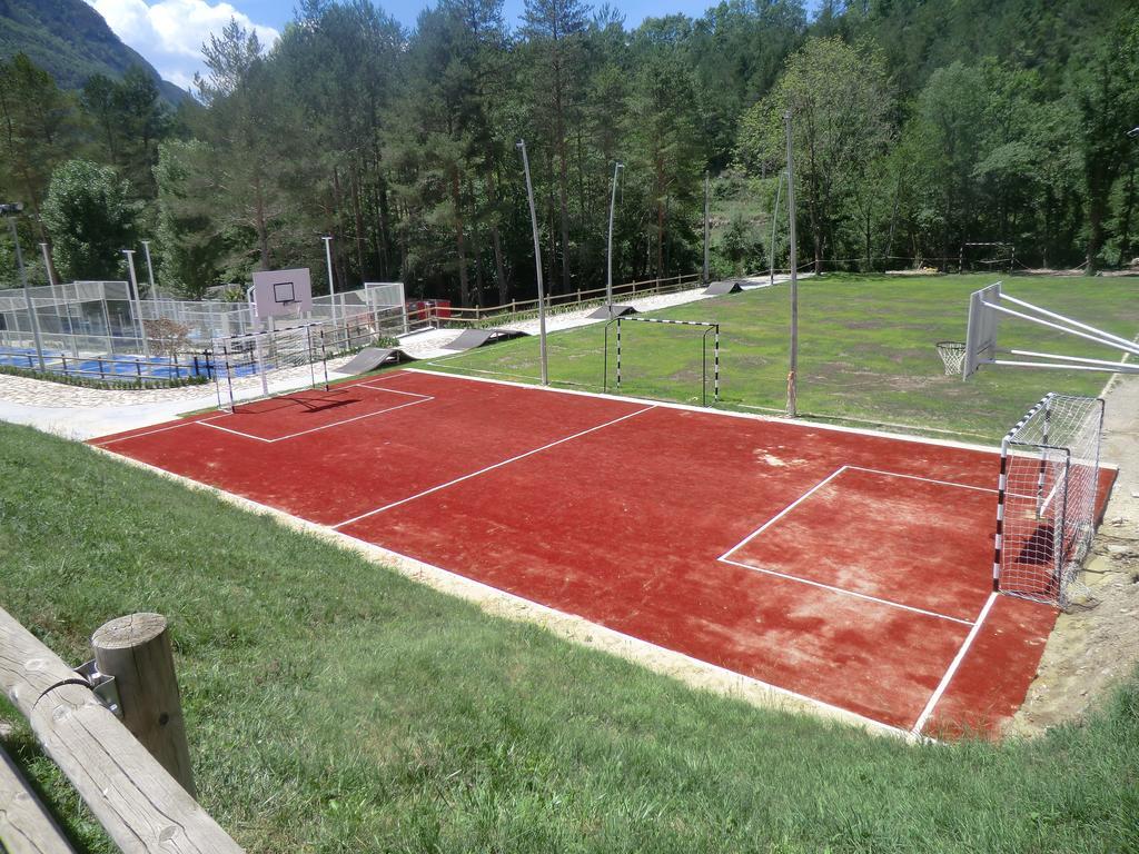 Camping L'Espelt La Pobla de Lillet Dış mekan fotoğraf