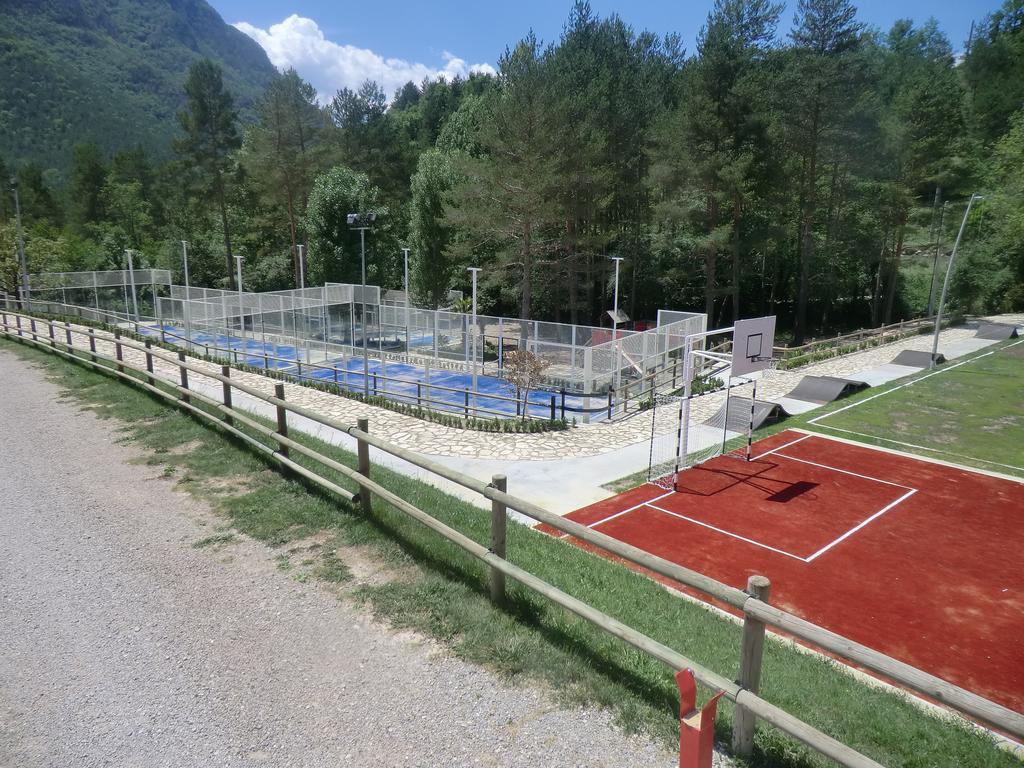 Camping L'Espelt La Pobla de Lillet Dış mekan fotoğraf