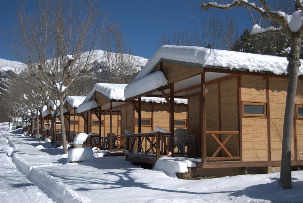 Camping L'Espelt La Pobla de Lillet Dış mekan fotoğraf