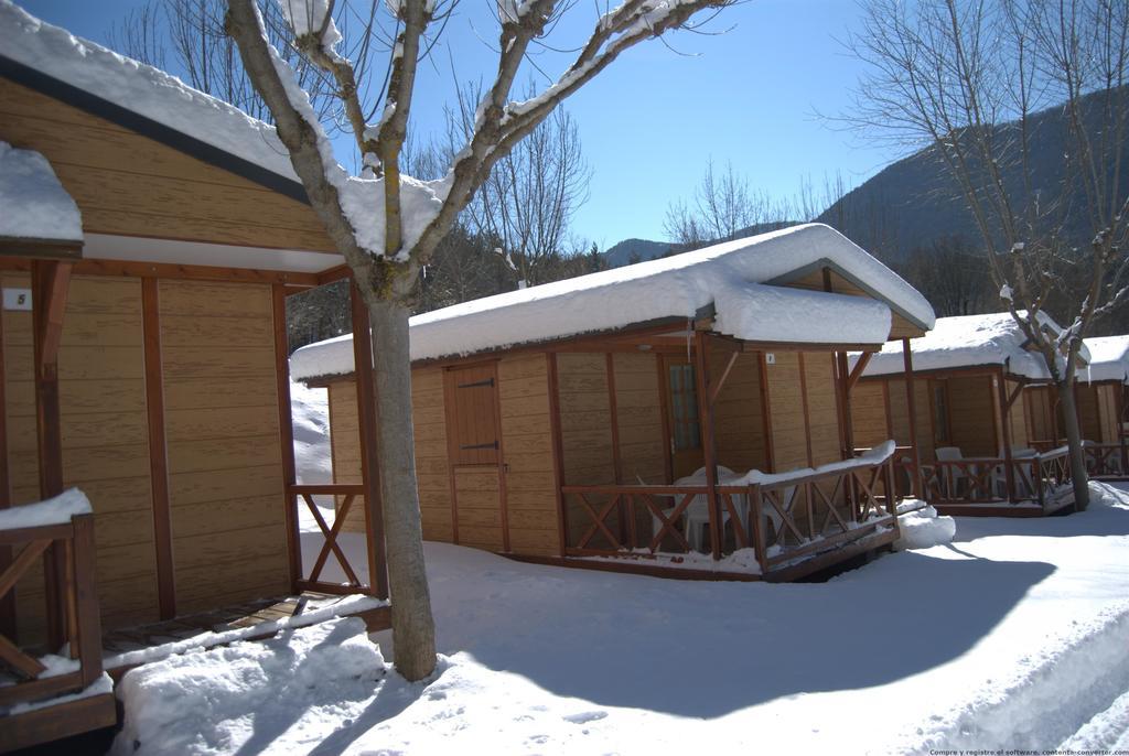 Camping L'Espelt La Pobla de Lillet Dış mekan fotoğraf