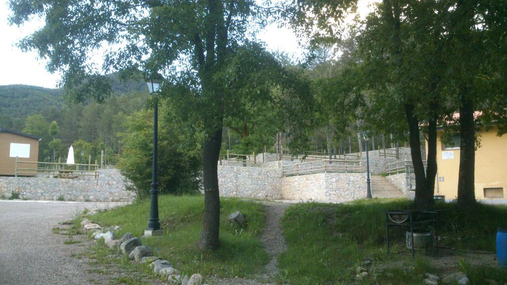 Camping L'Espelt La Pobla de Lillet Dış mekan fotoğraf