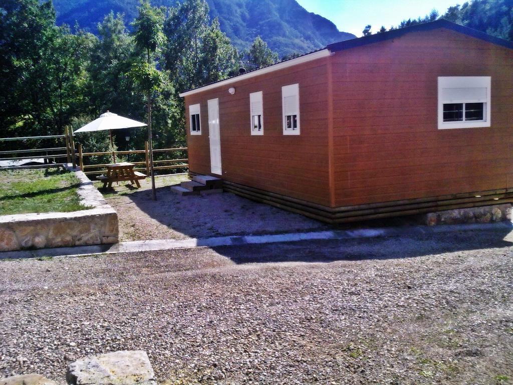Camping L'Espelt La Pobla de Lillet Oda fotoğraf